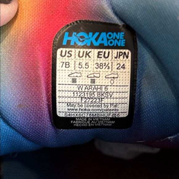 Hoka one one Arahi 6 women’s size 7B black with rainbow details - Picture 6 of 11